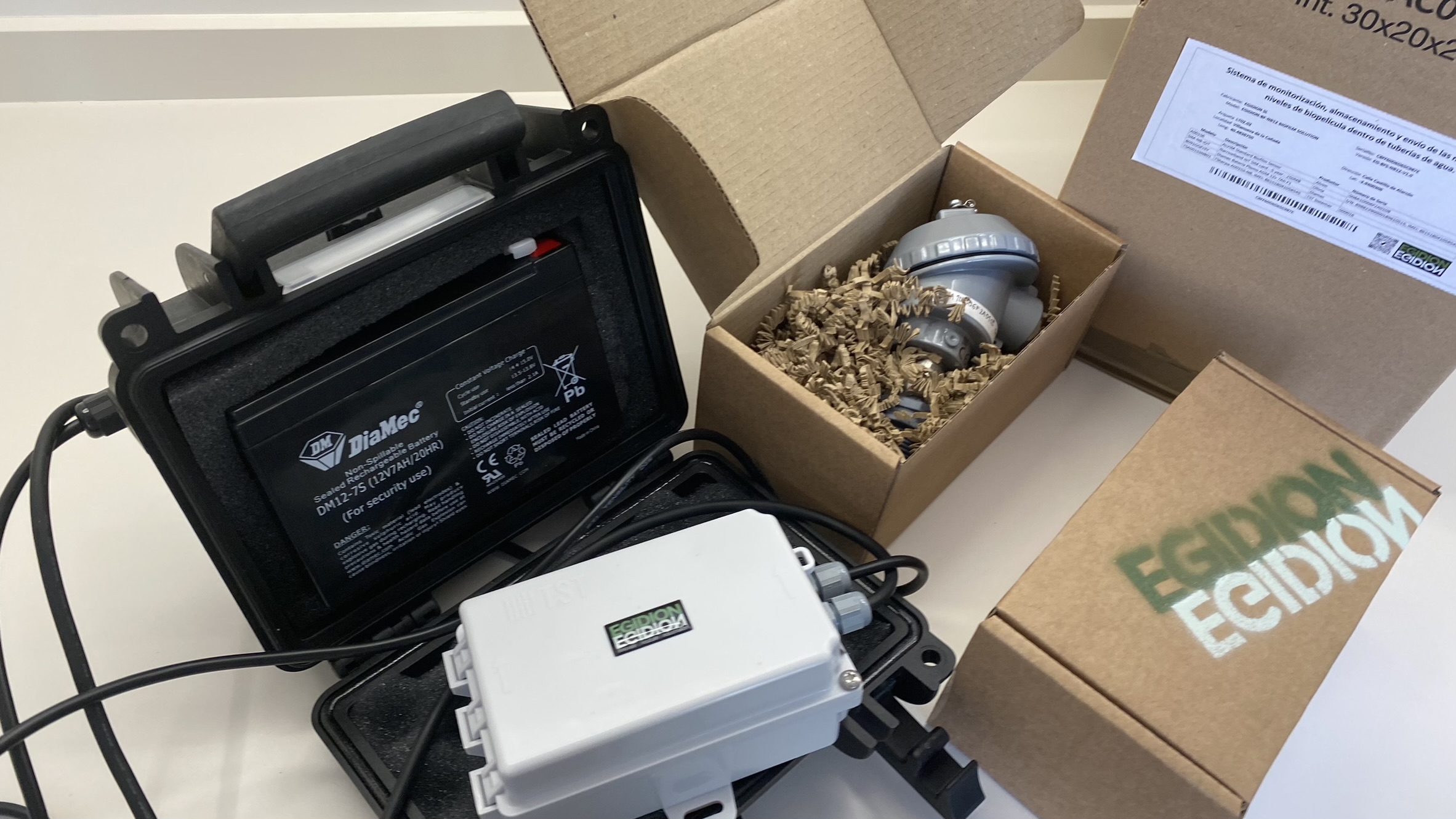 Biofilm monitoring device enclosure for industrial deployment